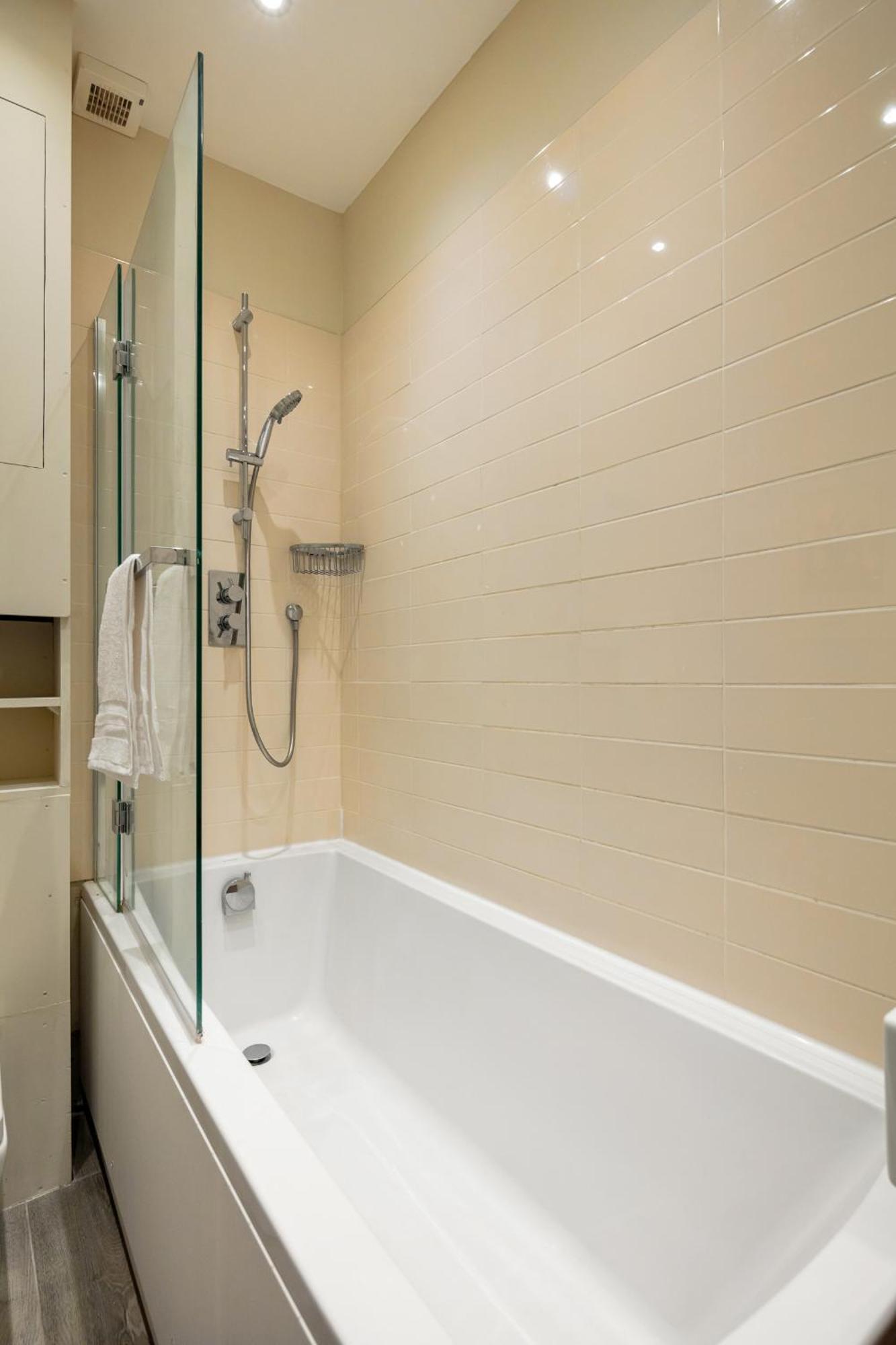 5A - Bright And Airy 2 Bedroom Apartment - Close To Central Londyn Zewnętrze zdjęcie