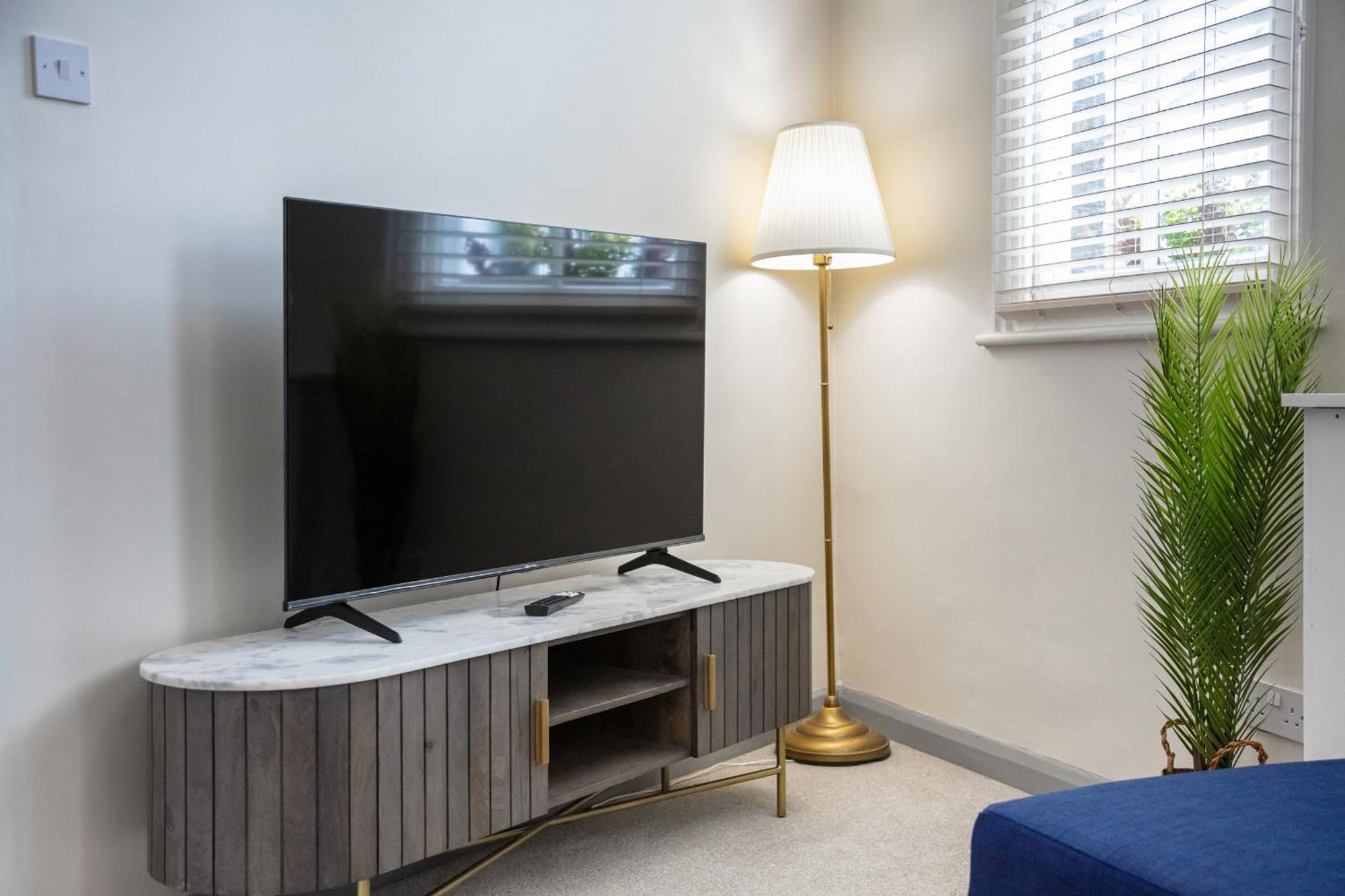 5A - Bright And Airy 2 Bedroom Apartment - Close To Central Londyn Zewnętrze zdjęcie